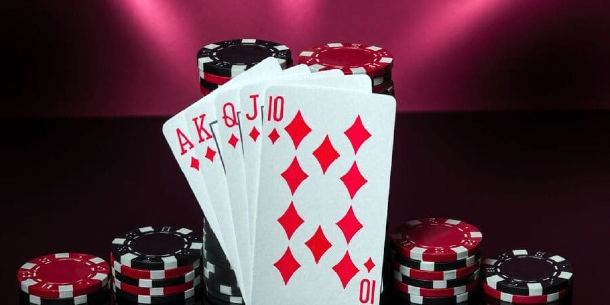Baccarat and Chips: Mastering the Art of Online Card Cracking!