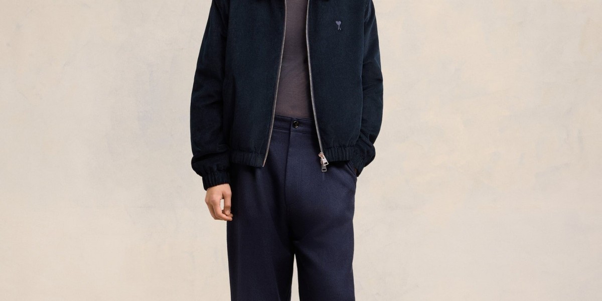 Ami Paris Pull & Veste Ami: The Art of Parisian Elegance Reimagined