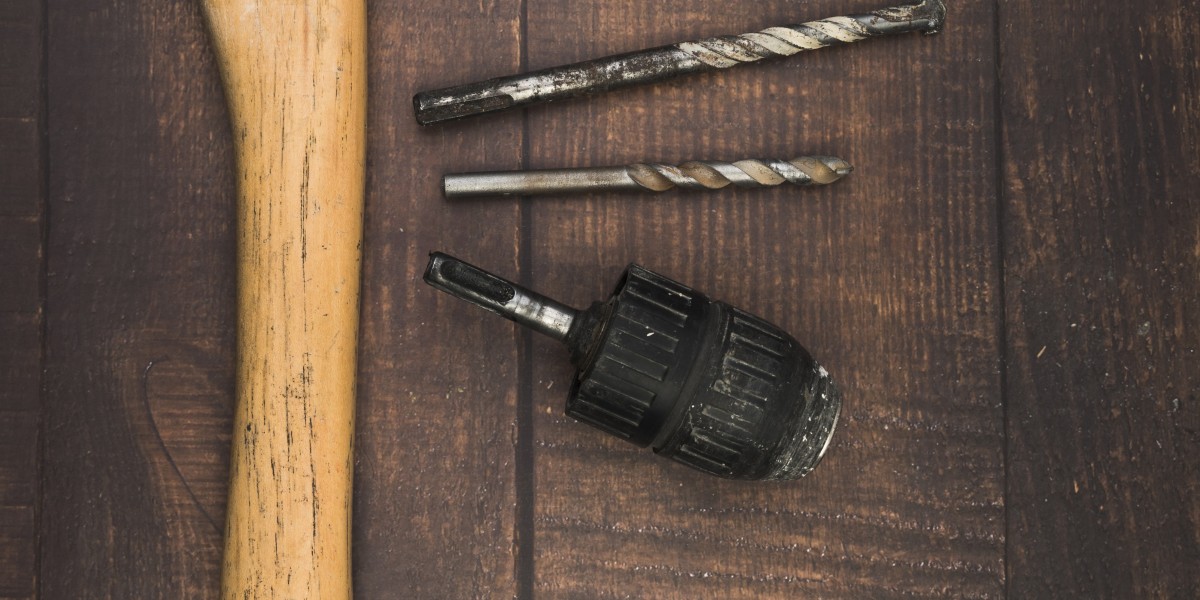 Fiskars Splitting Axe: Precision Power for Efficient Wood Splitting