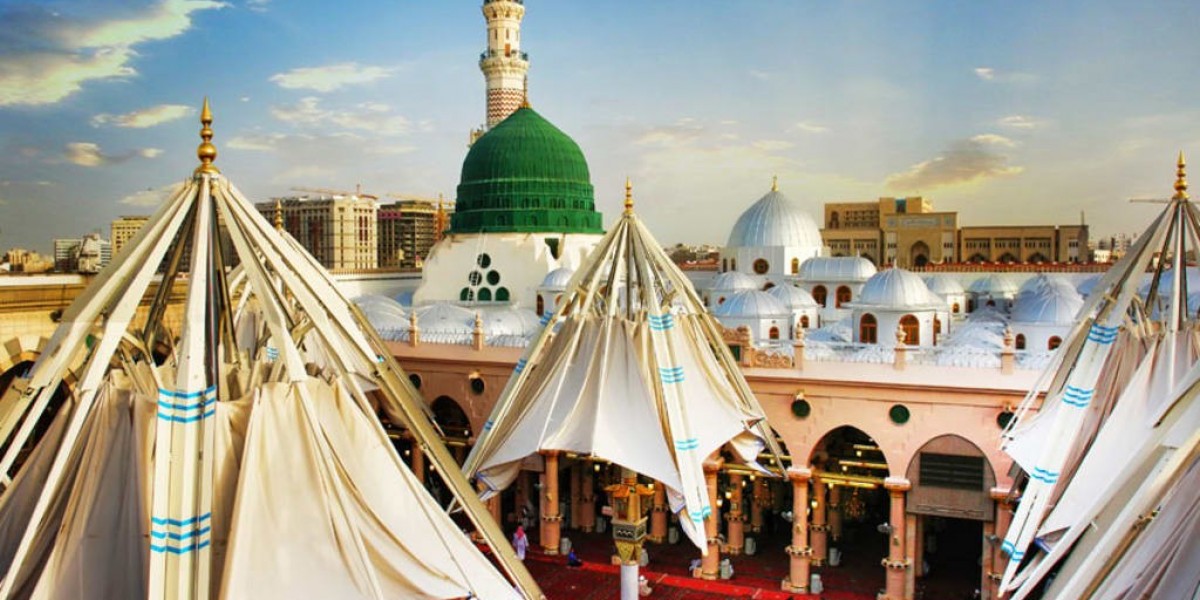 Book Umrah Packages from the UK and Get a Budget-Friendly Umrah Deal