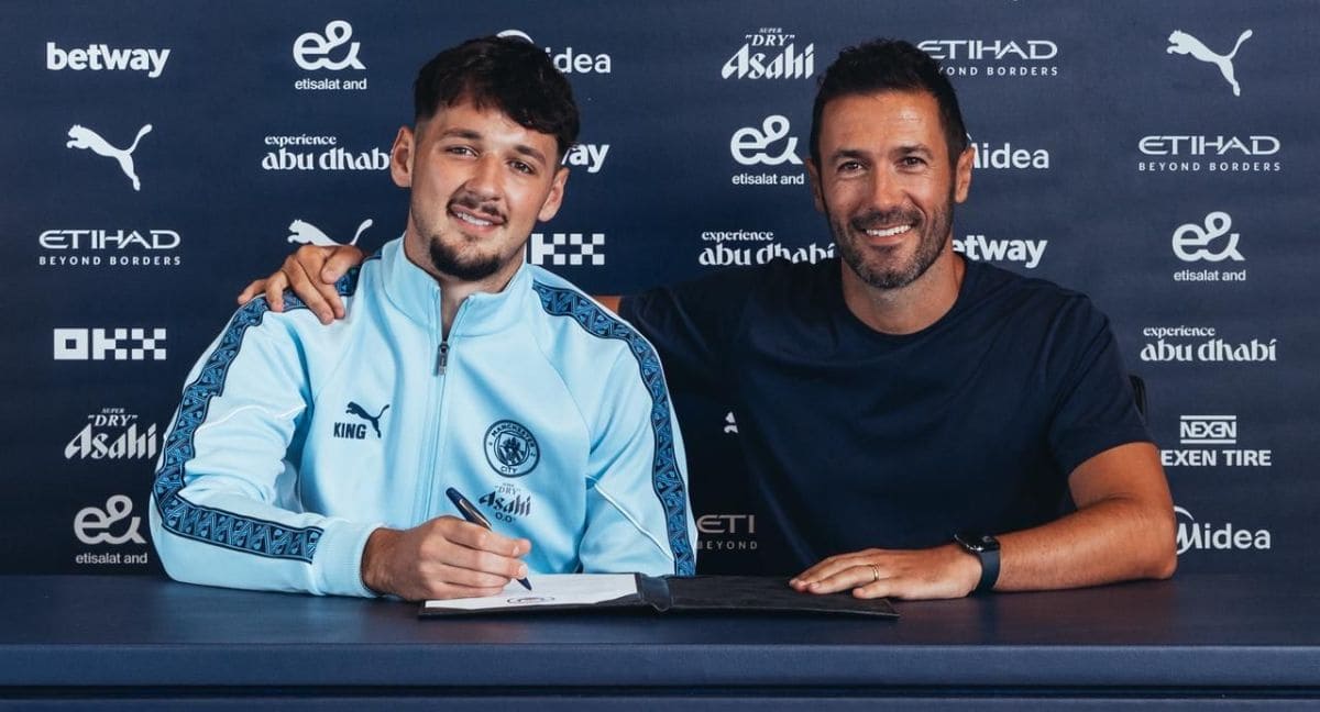 James Trafford Returns To Manchester City From Burnley