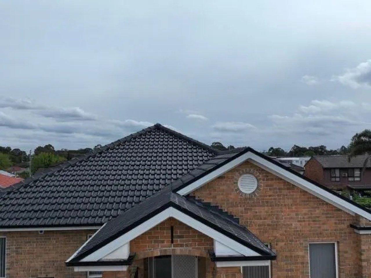 Where Can I Find Trusted Painters for My Roof? | Articles | roofrestorations | Gan Jing World - Technology for Humanity | Video & Movie Streaming