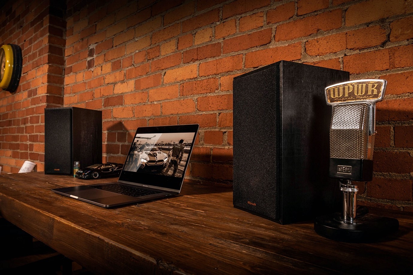 How to Use Passive Bookshelf Speakers as Computer Speakers: A Step-by-Step Guide - Cinebels Blog