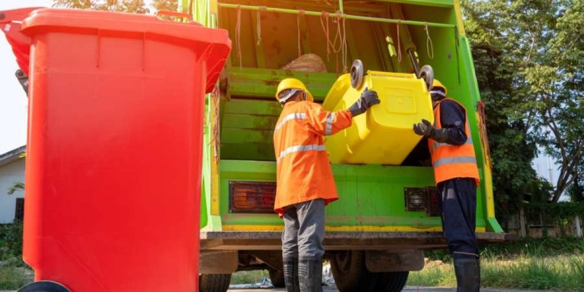 Trash Removal Services: Reliable Solutions for Homes, Businesses, and Construction Sites