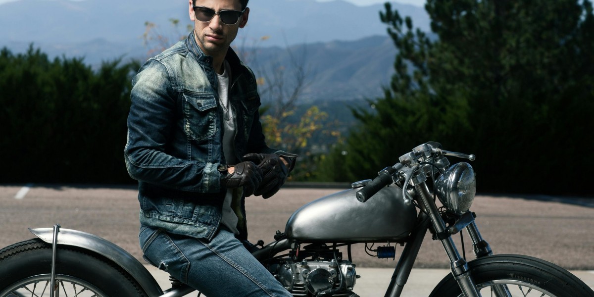Exploring Leather Jacket Options in Ottawa for an Affordable Luxury