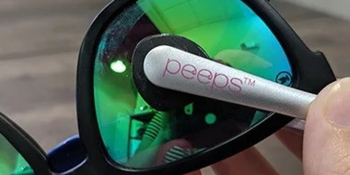 Peeps Glass Cleaner: The Smudge-Free Solution for Clear Vision