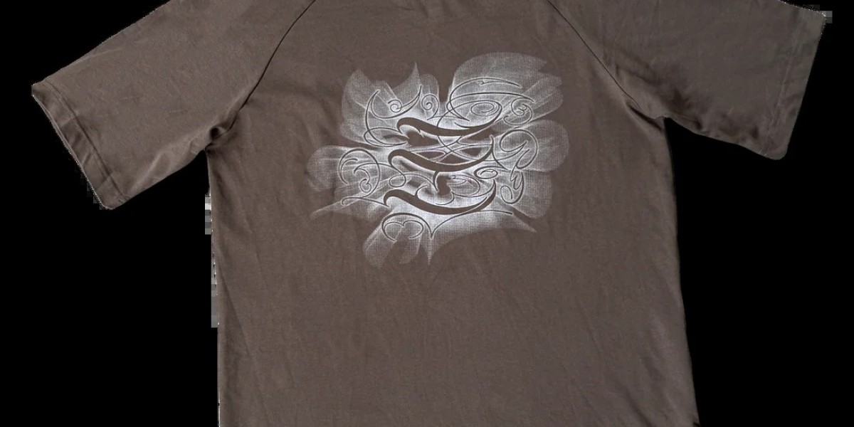 Kroen Clothing: Redefining Modern Streetwear with Style and Comfort