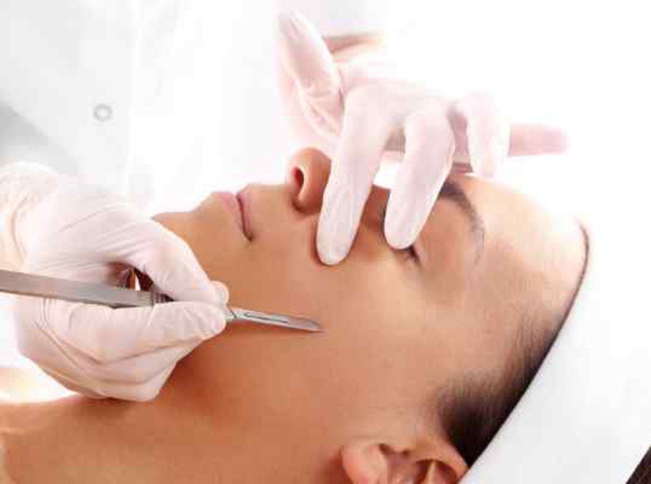 Say Goodbye to Dull Skin and Hello to a Radiant Glow | Articles | Aqua Clinic | Gan Jing World - Technology for Humanity | Video & Movie Streaming