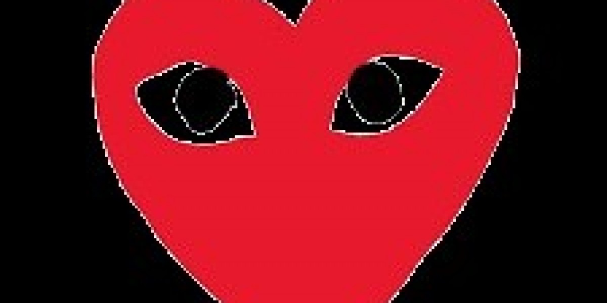 Comme des Garçons Fashion That Breaks the Rules