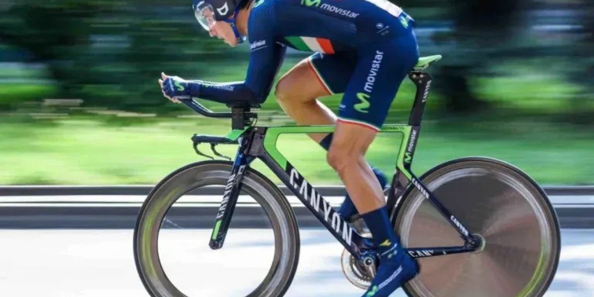 Building Strong Activewear Brands with Trusted Sportswear Manufacturers USA