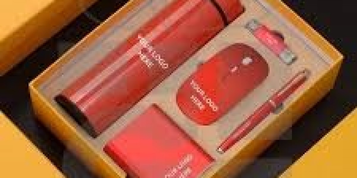 Beyond the Mug: Why Corporate Gift Boxes are the Future of Business Relationships