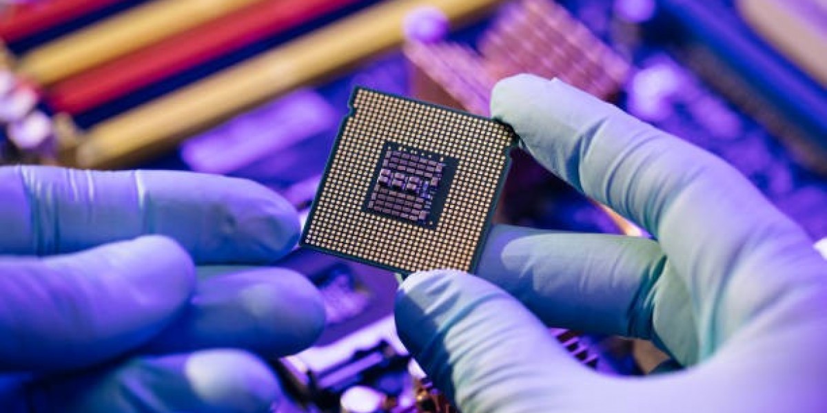 United Kingdom Semiconductor Market Share Analysis,  Growth and Market Outlook 2025-2033
