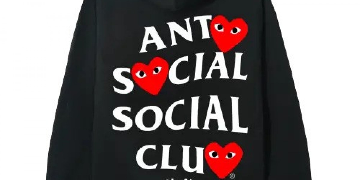 The Influence of Comme des Garçons on Modern Street Style