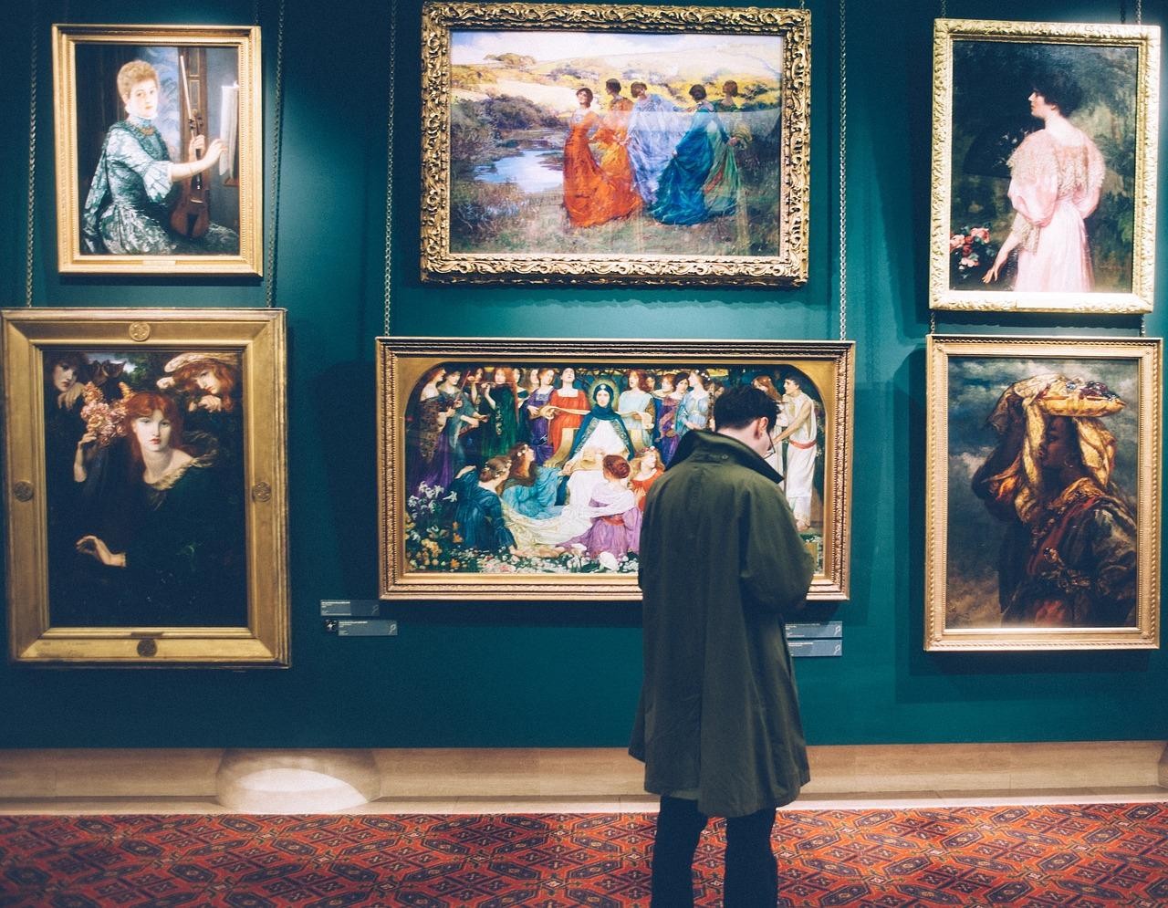 Why Visiting an Art Gallery Is the New Weekend Therapy - Art Blog