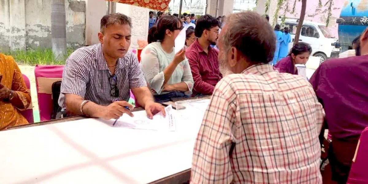 Knee Pain While Climbing Stairs: What It Really Means