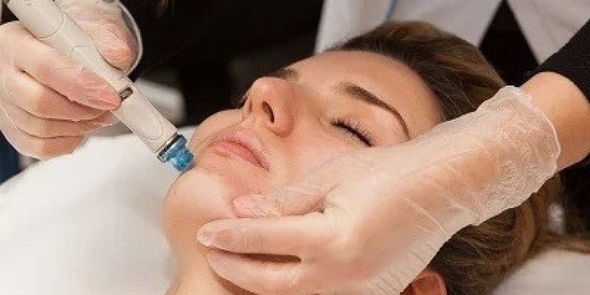 Hydrafacial for Office-Going Professionals in Islamabad: Lunch-Time Facial