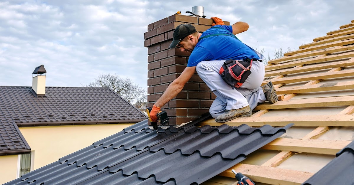 How Professional Roofing Services Protect Oakville Homes