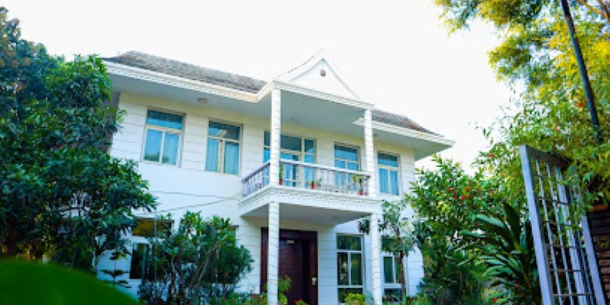 Luxury Rehab Center with Holistic Wellness Approach