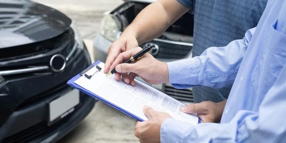 Understanding the Role of Car Accident Injury Lawyers in Singapore