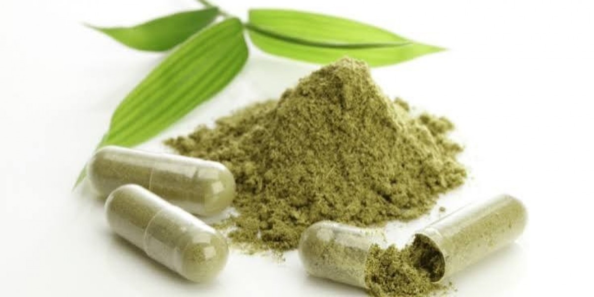 Kratom Effects and Kratom Tea: Understanding Benefits, Risks, and Traditional Use